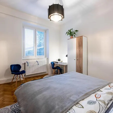 Apartment Mojmirova Center